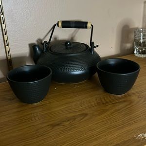 Black Asian tea pot ceramic & cups